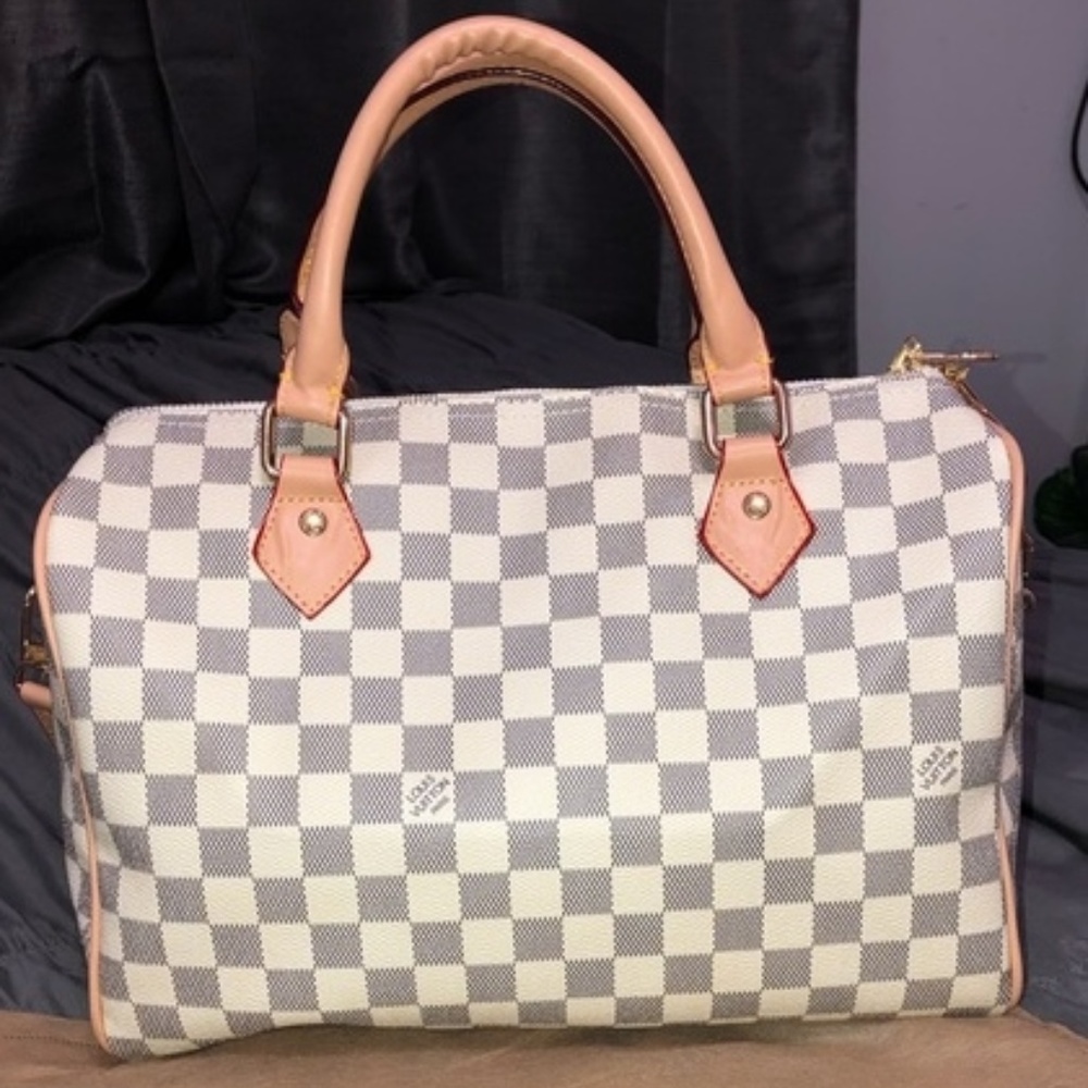 Take LV Auth Quiz Y or N-then look inside 4 answer - Picture 2 of 8